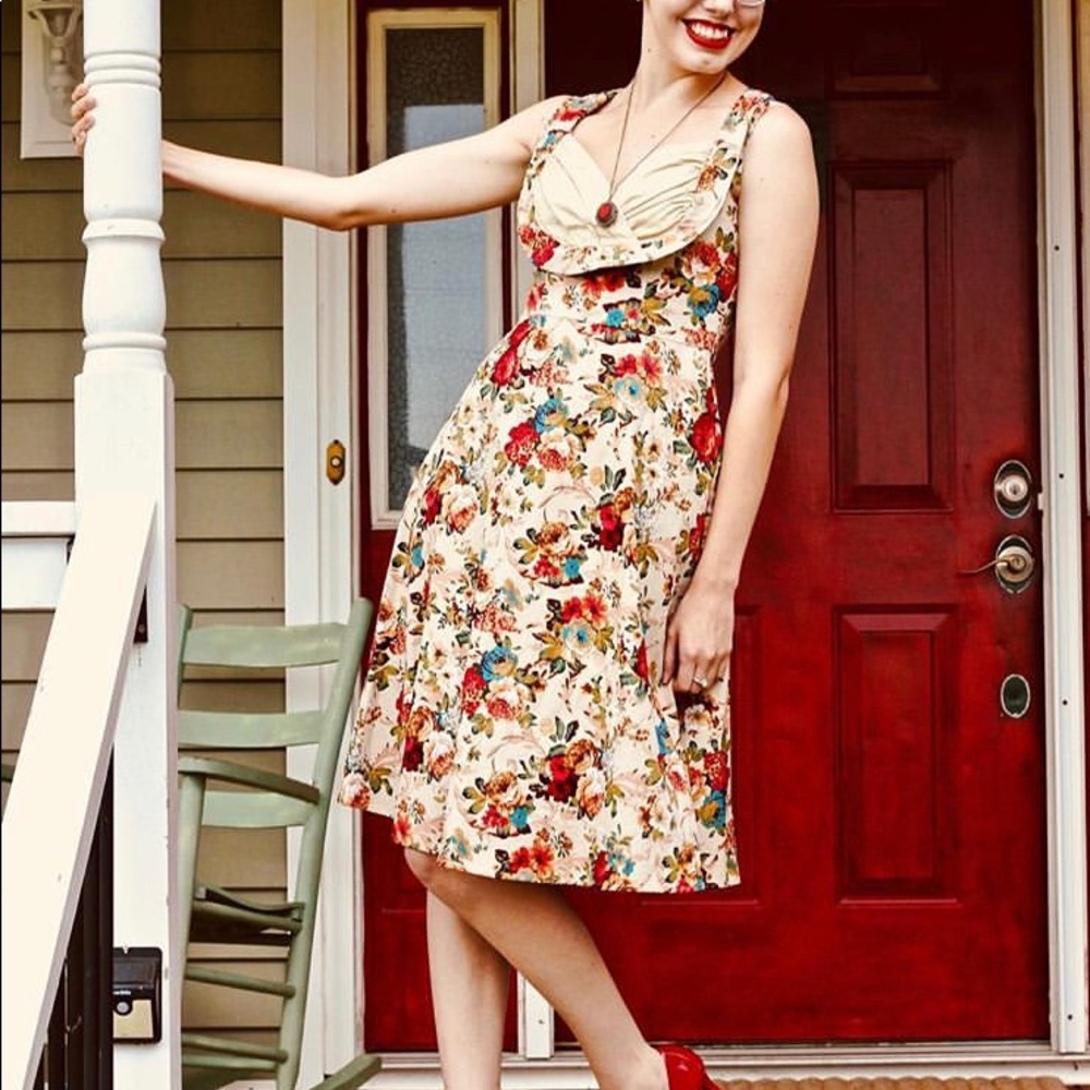Pinup vintage flower dress